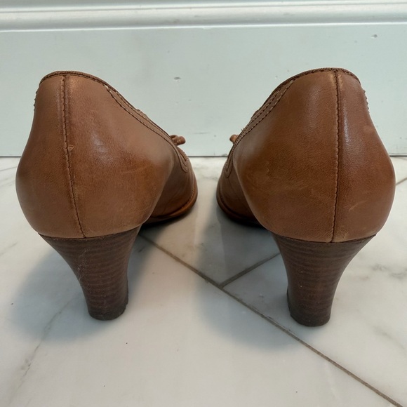 Clark’s Artisan Tan Leather Bow Round Toe Block High Heels Women’s 8 - Picture 3 of 10